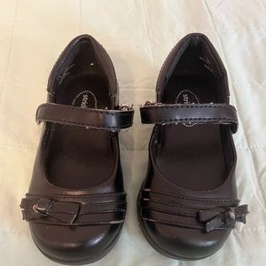 Stride Rite black Mary janes 6.5